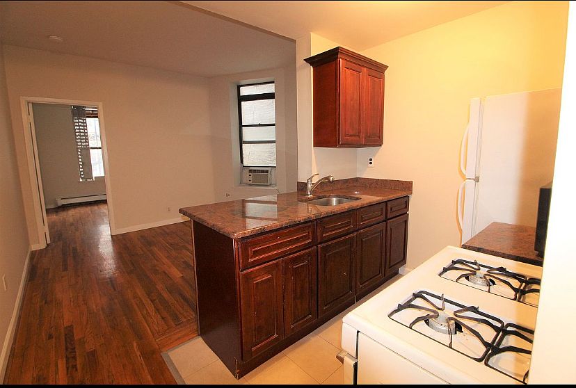 2nd image of 329 3rd St APT 2B