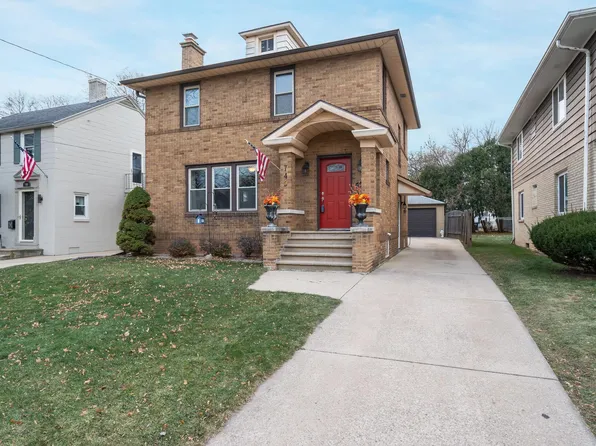 749 Evans St, Oshkosh, WI 54901