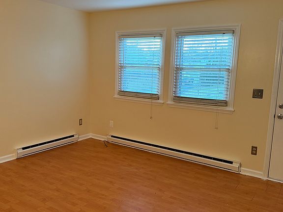 4th image of 39 Sherman Ave #1