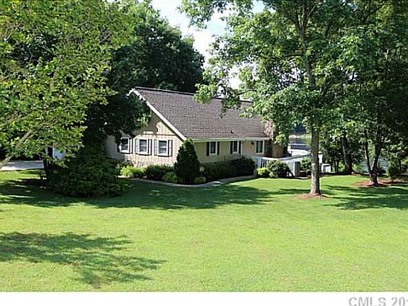 2nd image of 1257 Lake Front Dr