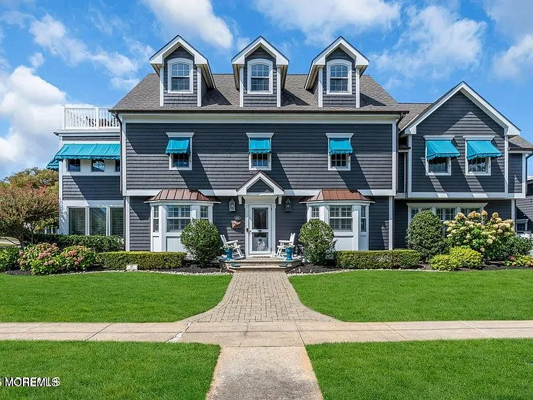 101 Neptune Pl — Photo 1