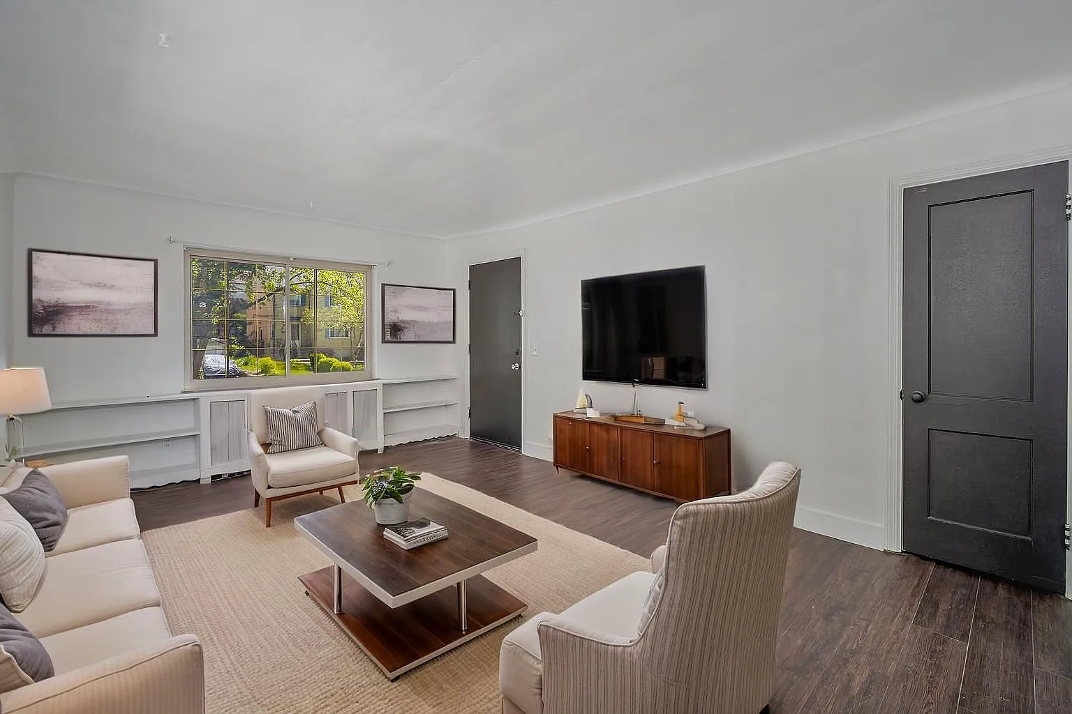 1 bed, 770 sqft, $945 — Photo 1