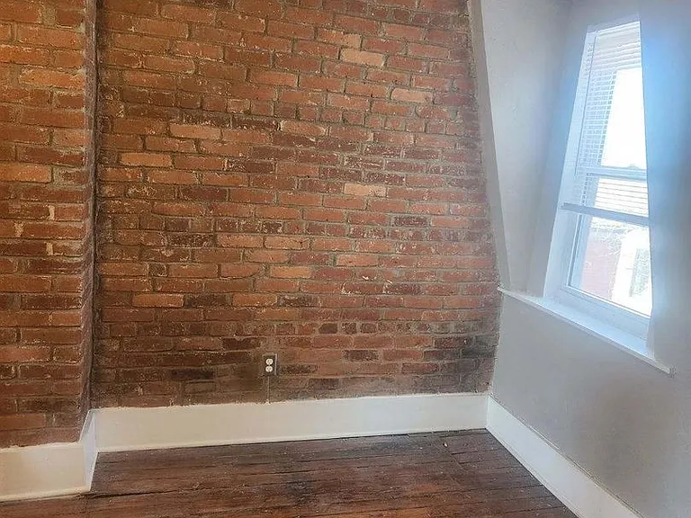 1608 Lowrie Street — Photo 8