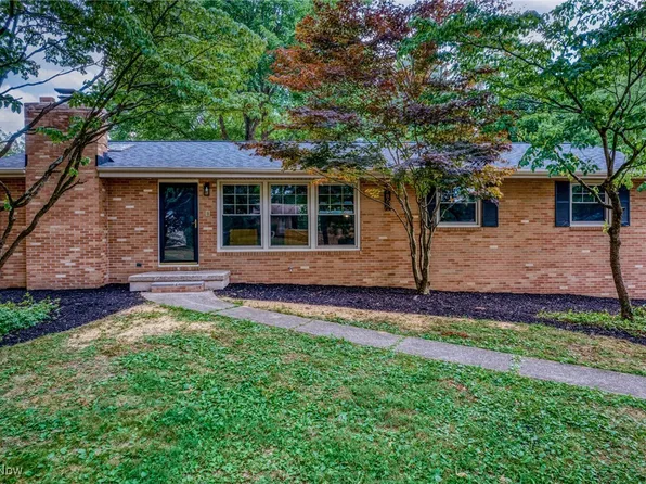 7906 Tahiti St NW, Massillon, OH 44646