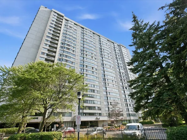 2330 Bridletowne Cir #2205, Toronto, ON M1W 3P6