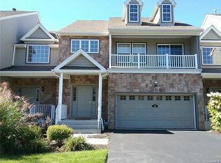 181 N River Dr, Beacon, NY 12508