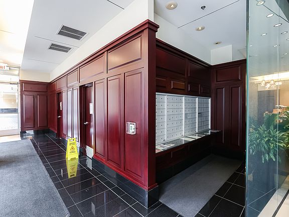3rd image of 1250 S Michigan Ave APT 1609