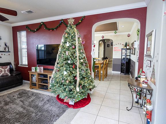 3rd image of 156 Talmont Cir