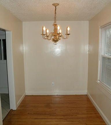 3rd image of 4012 White Haven Dr