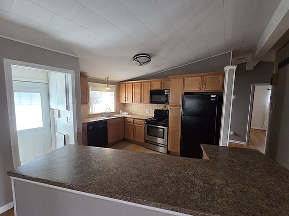 4th image of 13331 Kenwood St