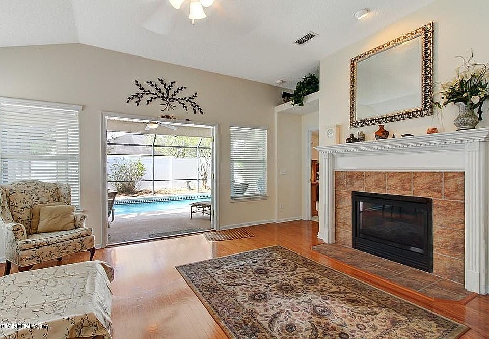 2nd image of 513 Silverbell Ct