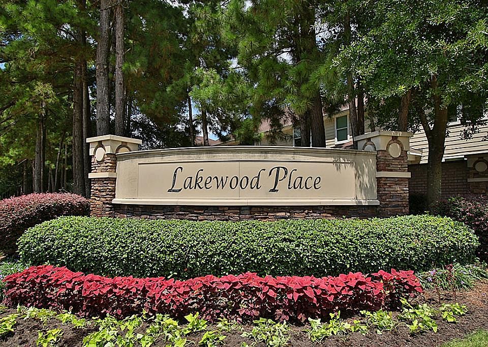 ENTRANCE: Landscaped signs flank the entrance to Lakewood Place. This location is great, with Louetta Road and Spring Cypress Road both providing easy access to SH249, Beltway 8 and 99.