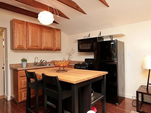 5th image of 530 Barron Ave #2
