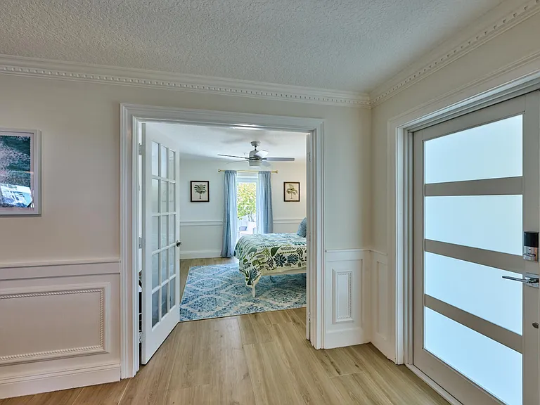 100 Neptune Dr — Photo 7