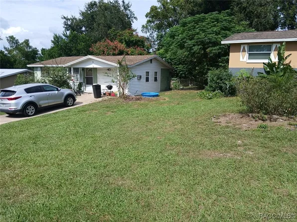 9 E Golden St, Beverly Hills, FL 34465