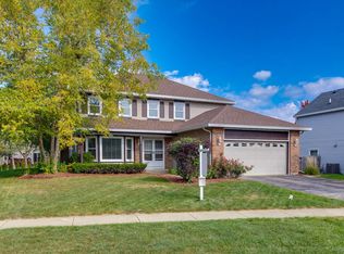 443 Burke Dr, Carol Stream, IL 60188