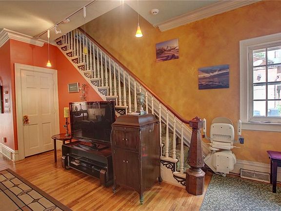 4th image of 78 Park St