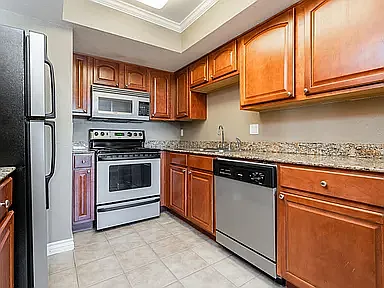 3405 W Danbury Dr #D101 — Photo 8