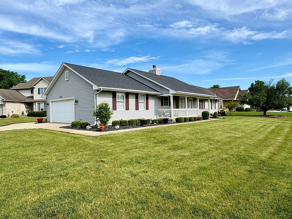 2nd image of 1523 Amhurst Way