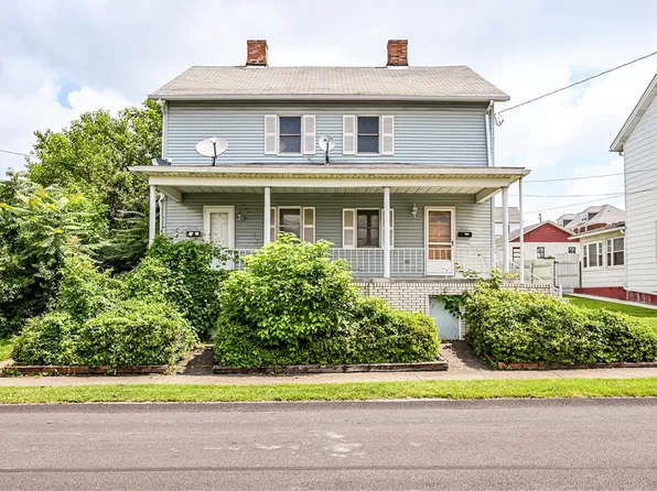 832-834 W Washington St, Mount Pleasant, PA 15666