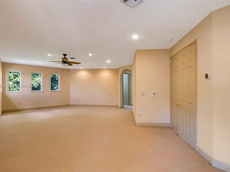 129 Gavilan Ave — Photo 26