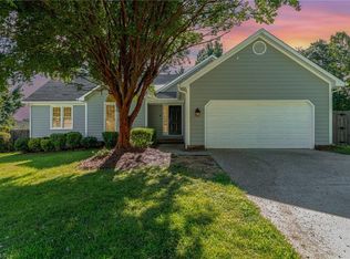 6 Oliver Ct, Greensboro, NC 27406