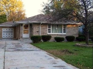 910 Grand Blvd, Joliet, IL