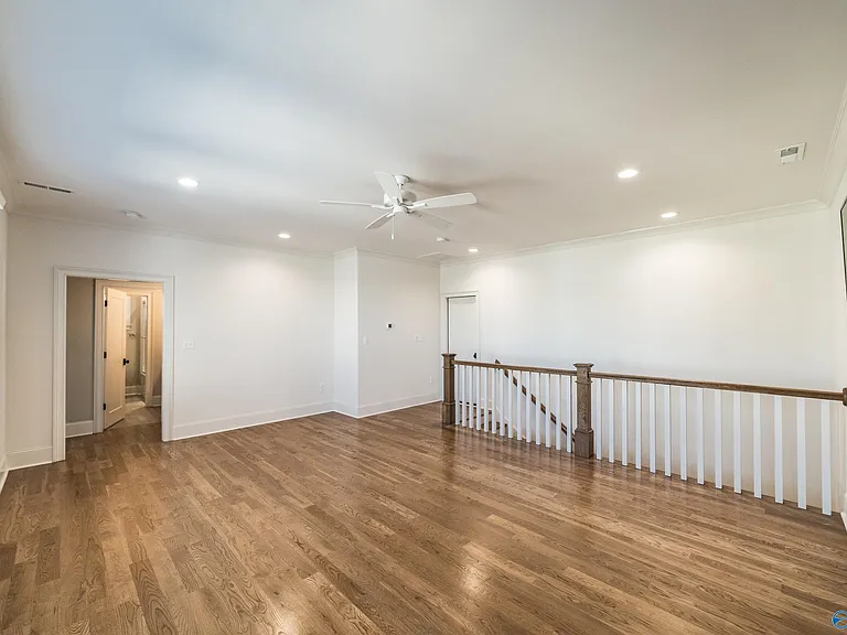 319 Saint Louis St — Photo 25