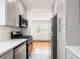 24-43 41st St #3E, Astoria, NY 11103