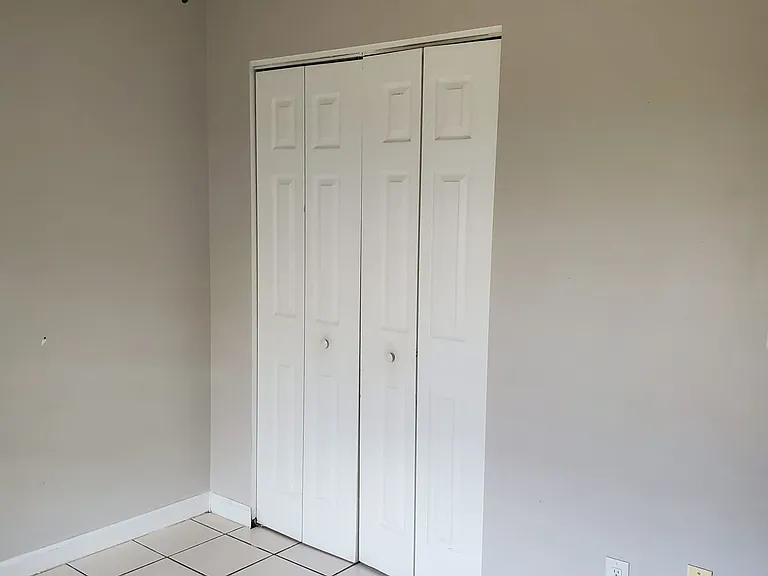 15633 Avalon Ave #C — Photo 6