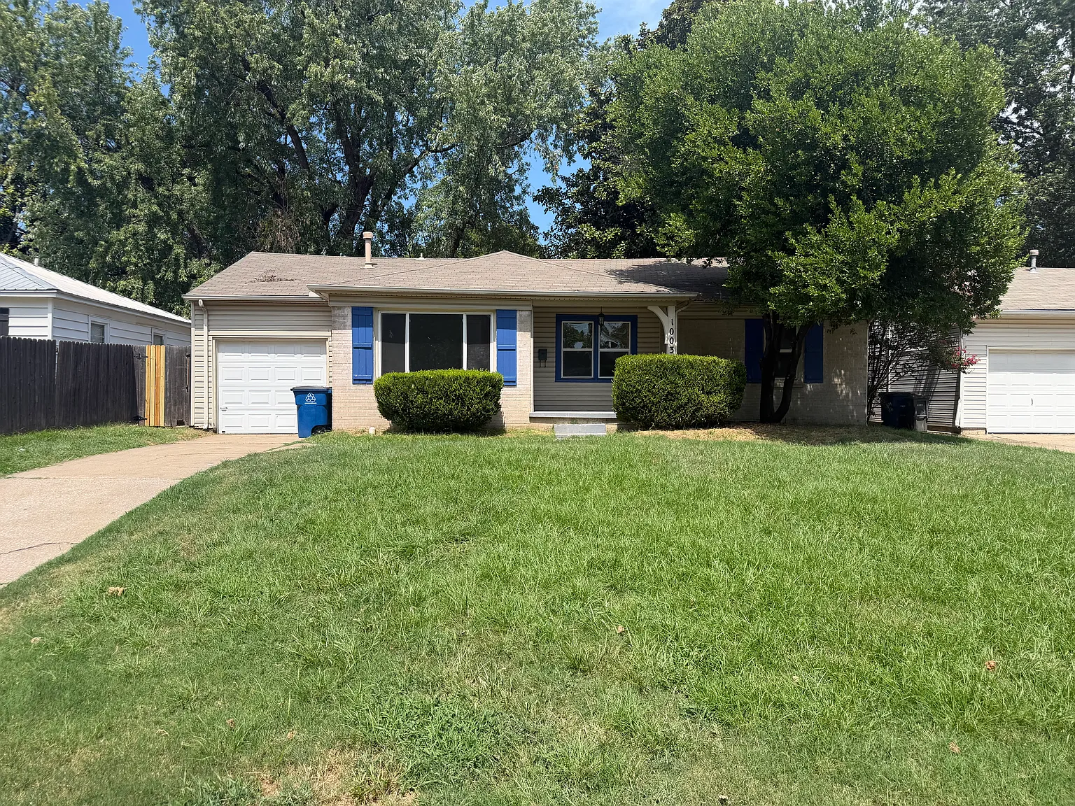 3 bed, 1178 sqft, $1,600 — Photo 2