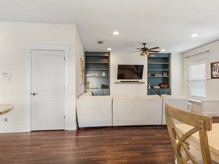 5806 Jasmine Ct — Photo 5