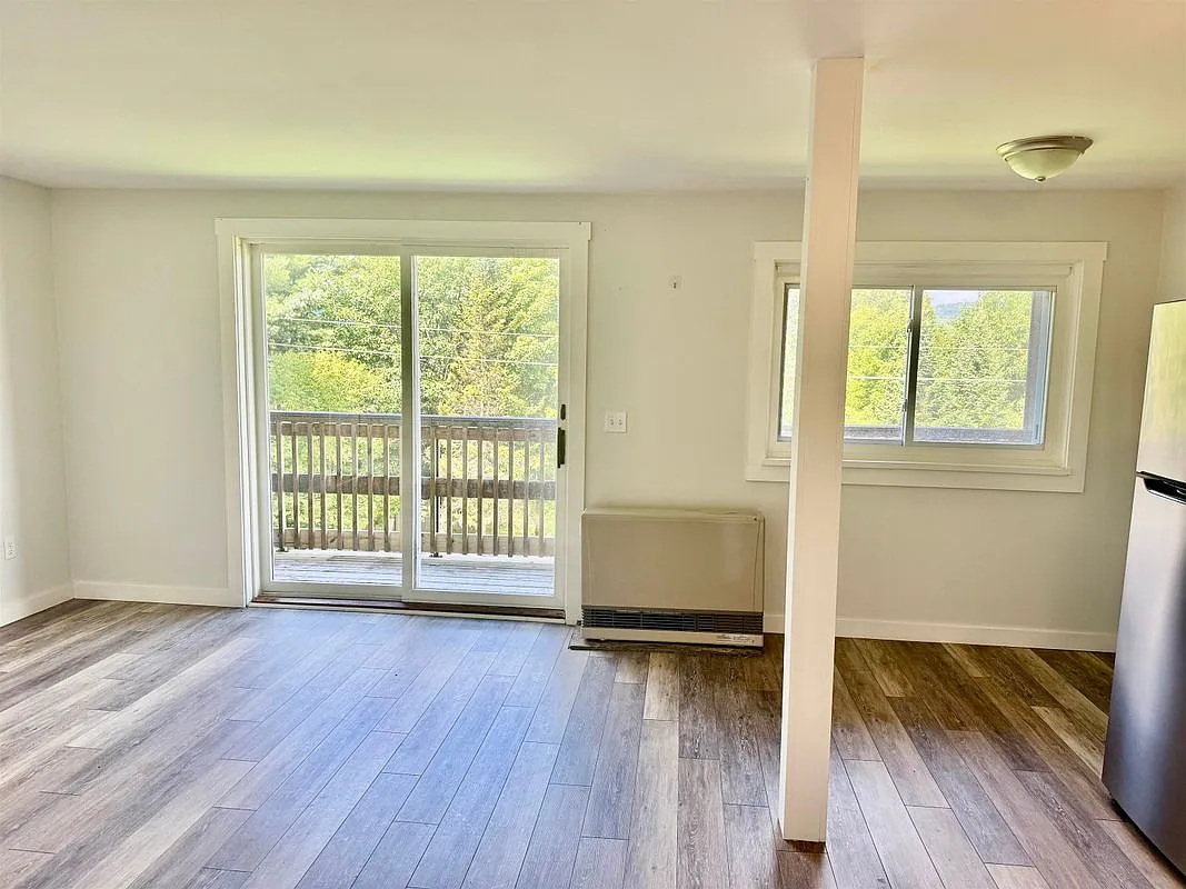 2 bed, 1.0 bath, 657 sqft, $2,000 — Photo 3