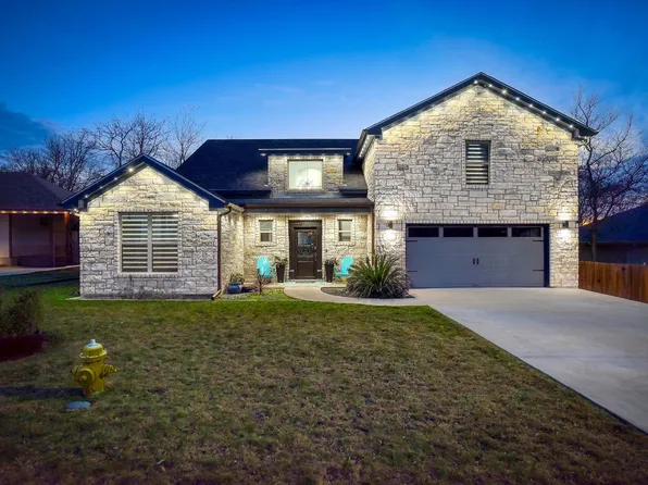 160 Nuuanu Ln, Bastrop, TX 78602