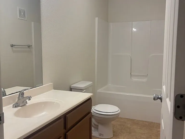 Kinway Apartments - TK — Photo 17
