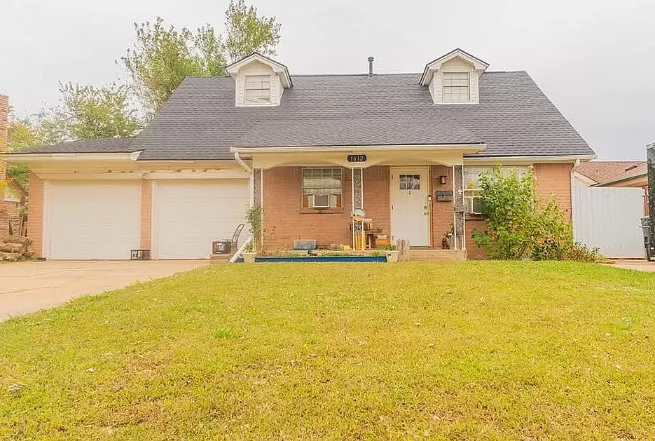 1612 N Gale Ave - 1 — Photo 1