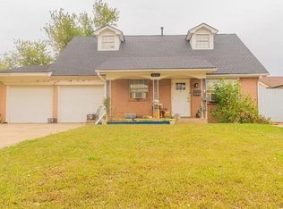 1612 Gale, Moore, OK 73160