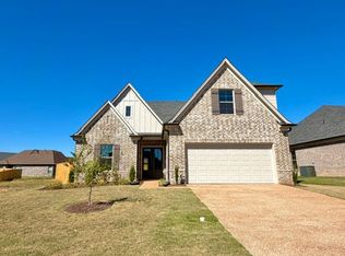 310 Green Willow Dr, Oakland, TN 38060