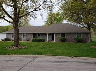 2000 Alfresco St, Clinton, MO 64735