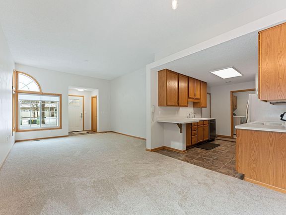 3rd image of 10765 Tamarack Cir NW