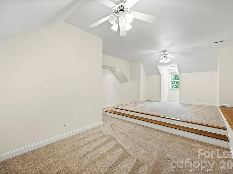5639 White Store Rd — Photo 34