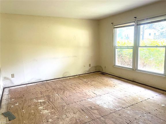 5th image of 514 Leitzel Ave