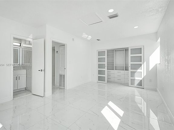 5th image of 1220 NE 206th St