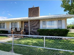 215 W 7th St, Shoshoni, WY 82649