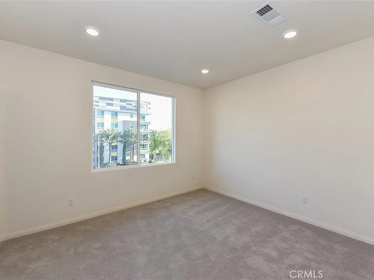 106 Unity — Photo 20