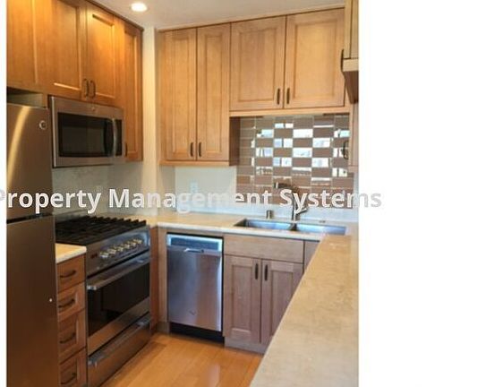 5th image of 295 Graystone Ter APT 2