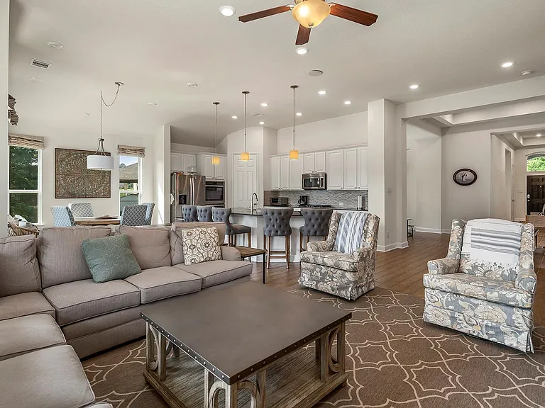 1810 Daly Way — Photo 9