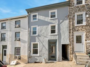 154 Grape St, Philadelphia, PA 19127