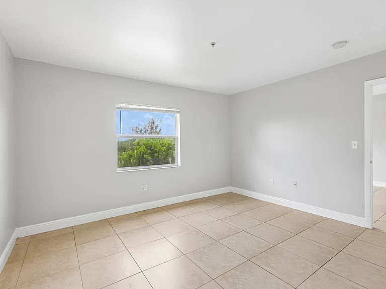 The Oaks Condominium — Photo 81