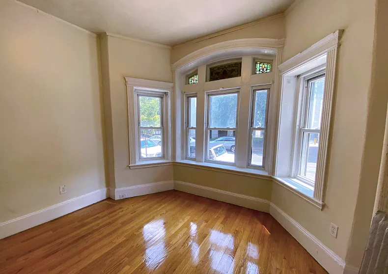 1 bed, 9999 sqft, $1,900 — Photo 4